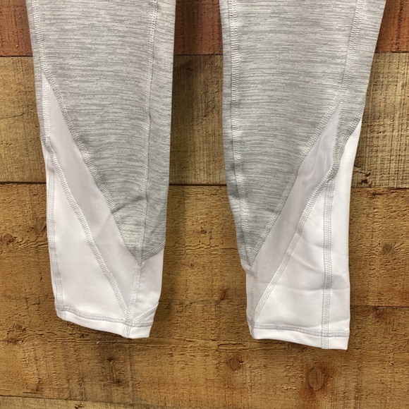Mono B Heather Silver & White Workout Leggings NWT - Picture 2 of 5